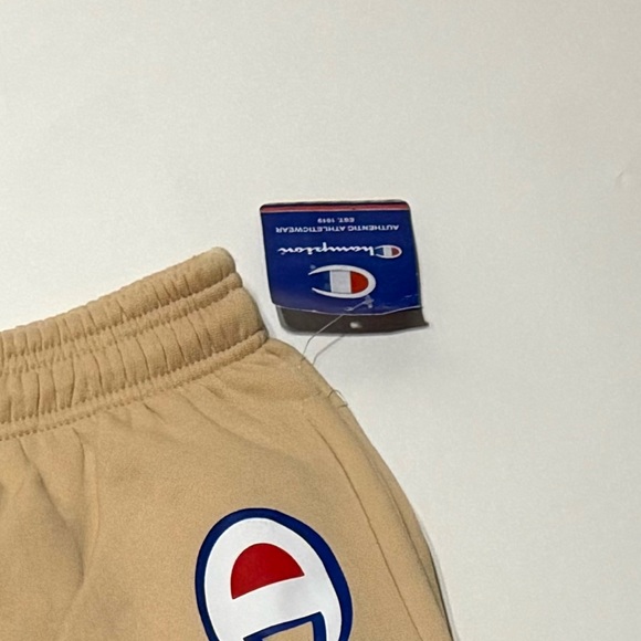 Champion Men’s Beige Logo Shorts Size L NWT Athletic Streetwear With pockets - Picture 7 of 7